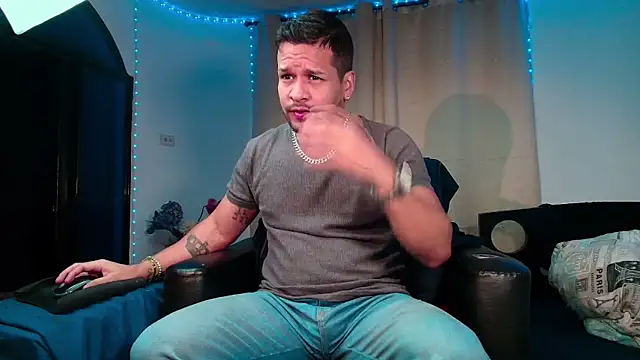 LucasGaeel online show from February 15, 12:25 pm