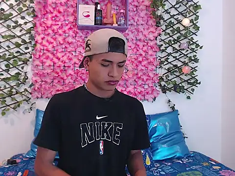 FUNNY AND HORNEY online show from September 27, 4:28 am