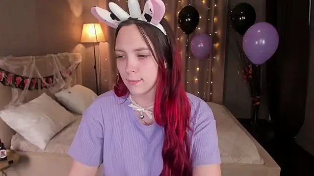 Snapshot of Monica__Queen chatting on October 29, 5:31 am Monica Queen online show from October 29, 5:31 am