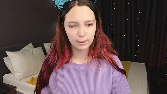 Snapshot of Monica__Queen chatting on November 11, 5:07 am Monica Queen online show from November 11, 5:07 am