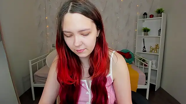 Snapshot of Monica__Queen chatting on November 18, 12:05 am Monica Queen online show from November 18, 12:05 am