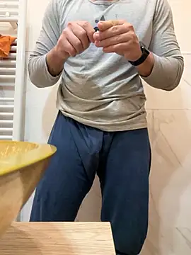 Italianofirenze online show from October 14, 9:15 pm