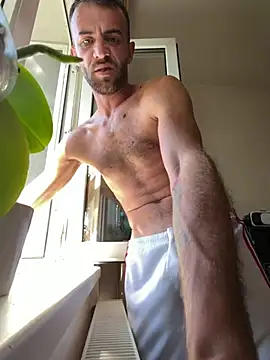 Snapshot of sexyman1936 chatting on June 25, 5:23 am sexyman1936 online show from June 25, 5:23 am