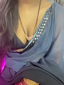 Snapshot of sweet-ananya23 chatting on October 12, 6:45 am sweet-ananya23 online show from October 12, 6:45 am
