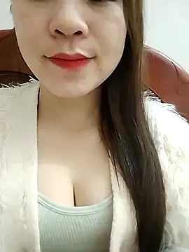 Girl Shy2000 online show from December 18, 10:05 pm