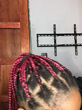 Caramel102004 online show from March 18, 9:45 am