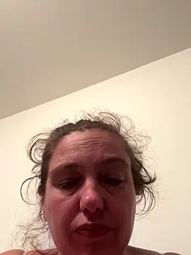 Eleanorxx online show from October 15, 9:04 pm