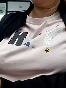 Kimkhaepretty online show from November 7, 3:17 am