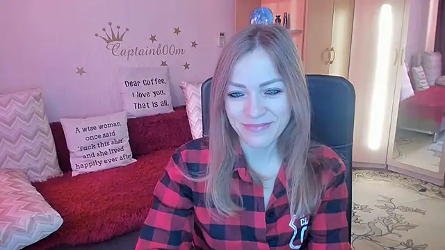 Snapshot of Tiffany_Bates chatting on October 1, 4:07 am Tiffany Bates online show from October 1, 4:07 am