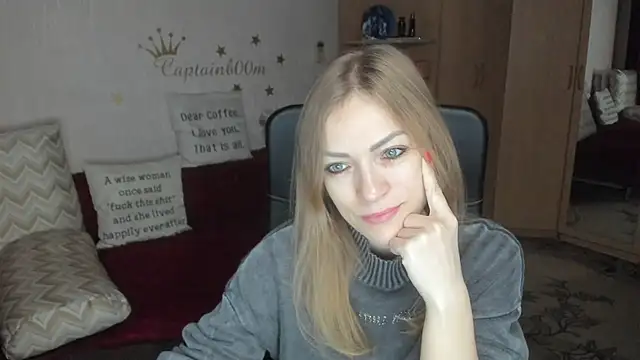 Snapshot of Tiffany_Bates chatting on October 7, 3:14 am Tiffany Bates online show from October 7, 3:14 am