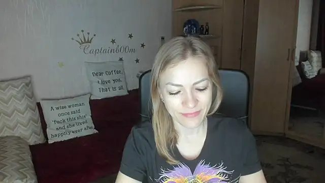 Snapshot of Tiffany_Bates chatting on October 22, 3:29 am Tiffany Bates online show from October 22, 3:29 am