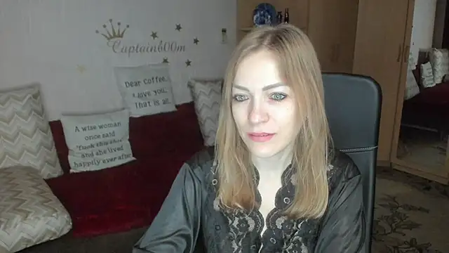 Snapshot of Tiffany_Bates chatting on October 25, 3:36 am Tiffany Bates online show from October 25, 3:36 am