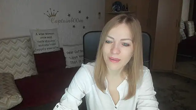 Snapshot of Tiffany_Bates chatting on November 6, 3:29 am Tiffany Bates online show from November 6, 3:29 am