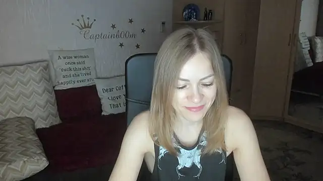 Snapshot of Tiffany_Bates chatting on November 10, 3:27 am Tiffany Bates online show from November 10, 3:27 am