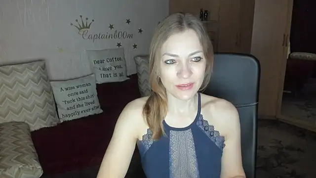 Tiffany Bates online show from December 21, 3:13 am