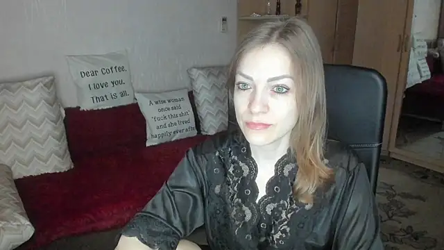 Tiffany Bates online show from March 29, 3:28 am