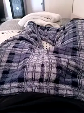 ruiiizz online show from March 27, 3:01 pm