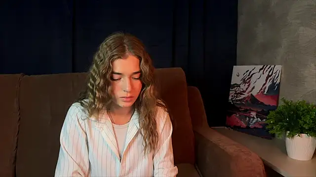 Snapshot of LilianLee chatting on October 9, 4:38 pm LilianLee online show from October 9, 4:38 pm