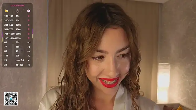 Snapshot of KeilaJeschon chatting on October 18, 5:43 am KeilaJeschon online show from October 18, 5:43 am