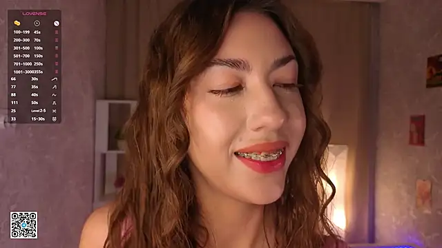 Snapshot of KeilaJeschon chatting on October 27, 4:27 am KeilaJeschon online show from October 27, 4:27 am