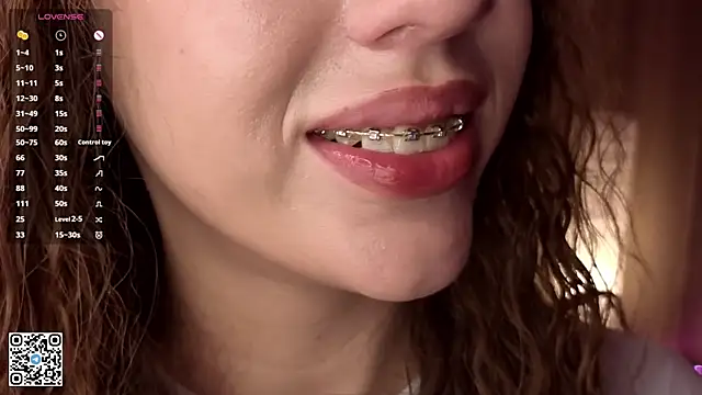 Snapshot of KeilaJeschon chatting on November 30, 4:05 am KeilaJeschon online show from November 30, 4:05 am