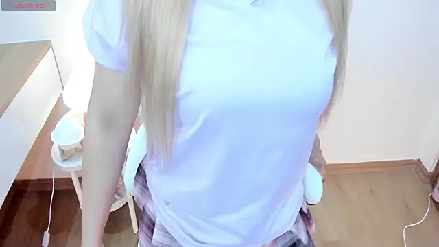 Snapshot of _itsyumi_ chatting on October 16, 2:18 pm itsyumi online show from October 16, 2:18 pm