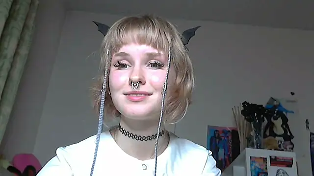 Paradoxy  online show from April 23, 8:55 pm