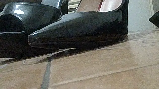 Snapshot of vanessadeesse chatting on March 8, 5:17 pm vanessadeesse online show from March 8, 5:17 pm