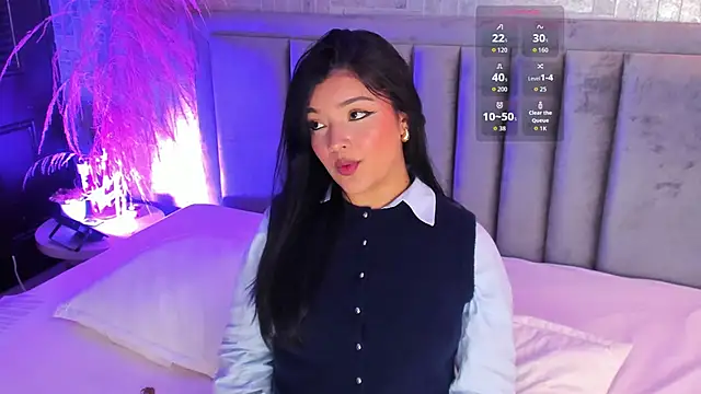 EmmaBlossom online show from October 8, 7:33 pm