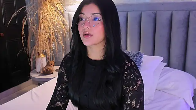 EmmaBlossom online show from April 18, 12:20 pm