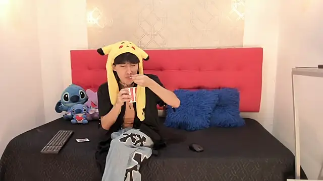 Lovers 21 online show from December 21, 9:11 pm