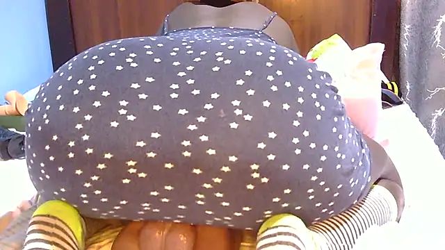 SpiceySnack online show from March 14, 6:08 am