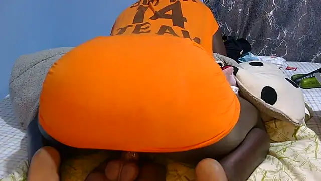 SpiceySnack online show from April 20, 6:20 pm