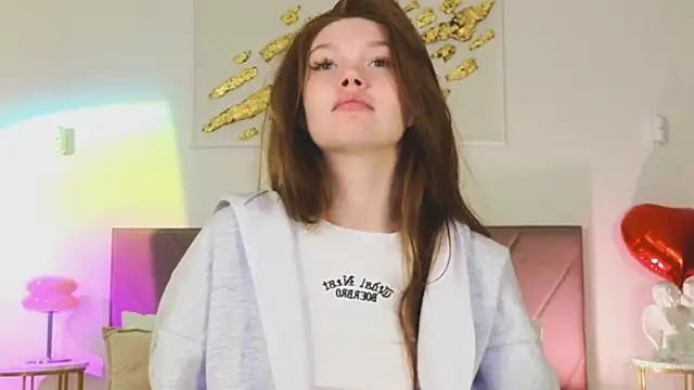 Nicole Broown  online show from February 19, 10:06 pm