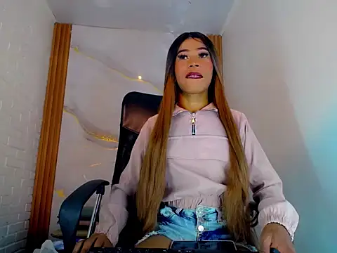 Snapshot of katherine_x1 chatting on October 7, 2:09 am katherine x1 online show from October 7, 2:09 am