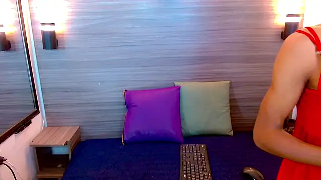 Snapshot of katherine_x1 chatting on October 18, 3:42 am katherine x1 online show from October 18, 3:42 am