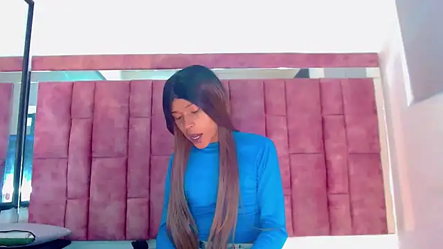 Snapshot of katherine_x1 chatting on November 10, 5:06 am katherine x1 online show from November 10, 5:06 am