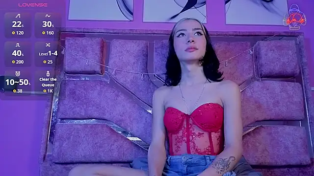 samantaa liov online show from April 18, 7:40 pm