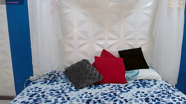 adisson petite1 online show from December 4, 5:21 pm