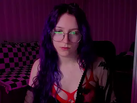 Snapshot of violet-siren-x chatting on May 28, 5:54 pm violet-siren-x online show from May 28, 5:54 pm