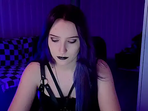 Snapshot of violet-siren-x chatting on June 3, 2:33 pm violet-siren-x online show from June 3, 2:33 pm