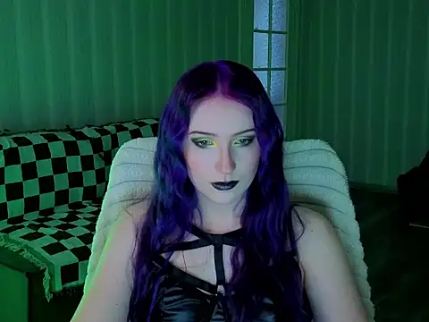 Snapshot of violet-siren-x chatting on June 16, 11:57 am violet-siren-x online show from June 16, 11:57 am