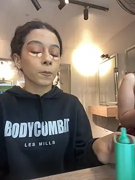 ChloeRosses online show from April 17, 5:49 pm