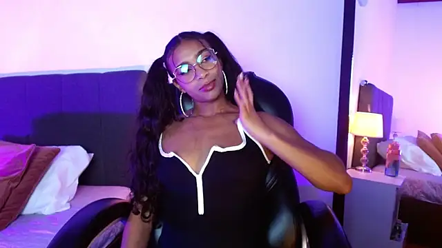 Snapshot of SashaBowei chatting on November 4, 1:38 am SashaBowei online show from November 4, 1:38 am