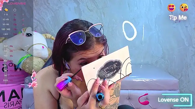 draviana a  online show from March 4, 3:01 am