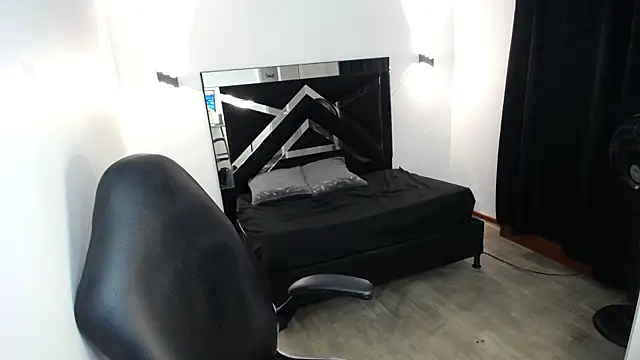 MarianaRojas  online show from July 11, 12:08 pm