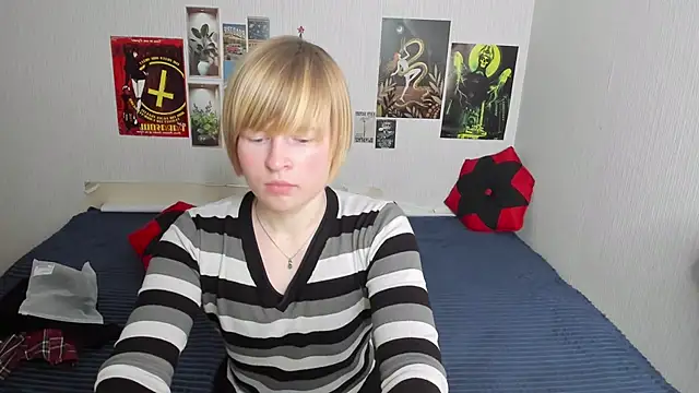 Cattie w  online show from March 24, 1:10 am