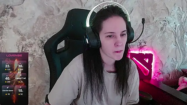 Irwi Tomboy online show from April 18, 3:49 pm