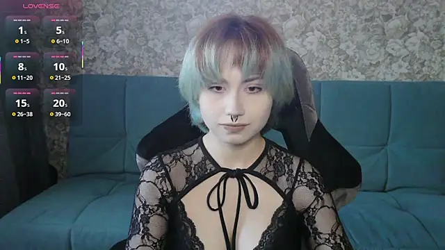 LeisaHopperstad online show from April 26, 2:15 pm