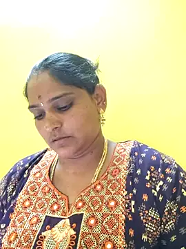 Snapshot of navyasree143 chatting on September 25, 4:11 pm navyasree143 online show from September 25, 4:11 pm